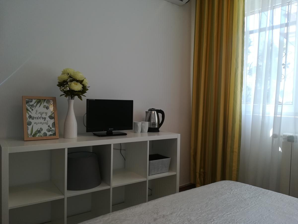 Smart Rooms Букурещ Екстериор снимка