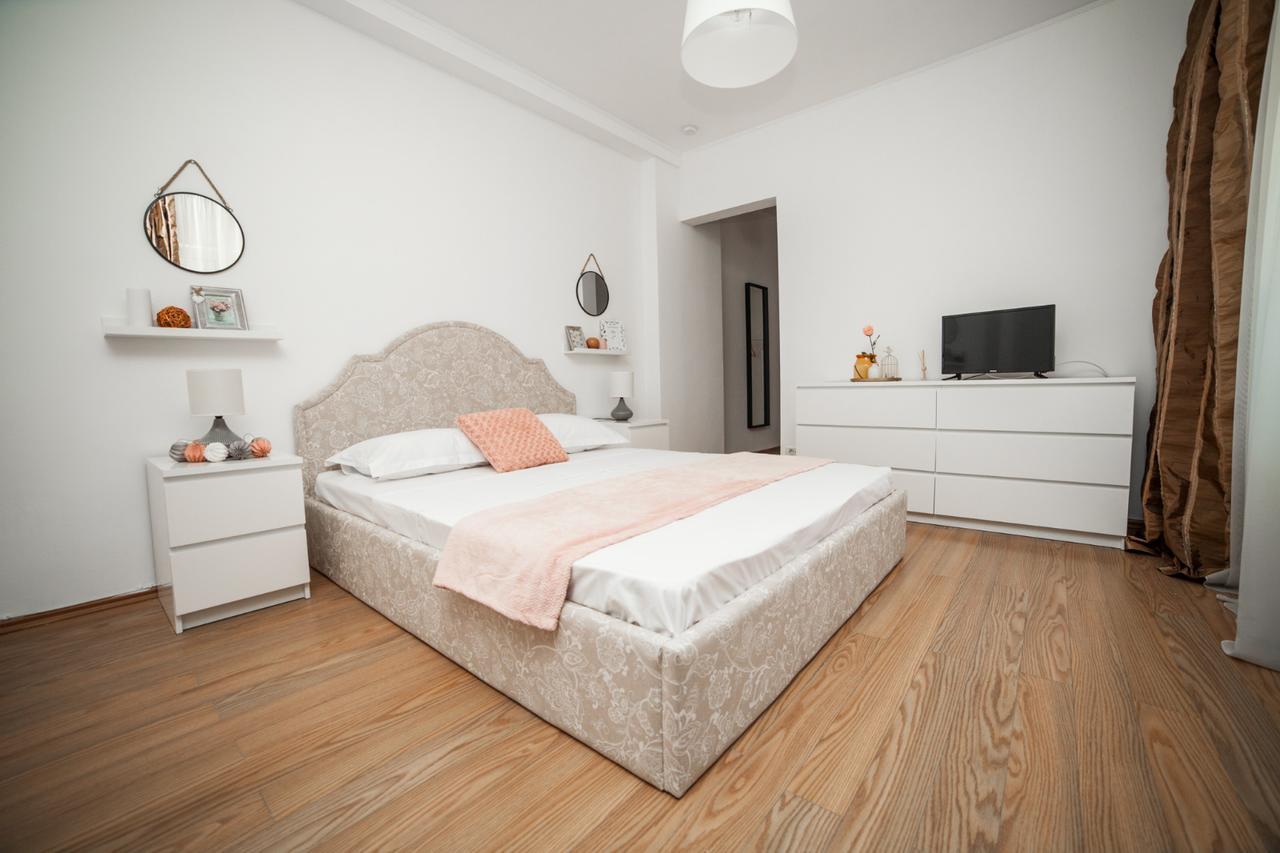 Smart Rooms Букурещ Екстериор снимка