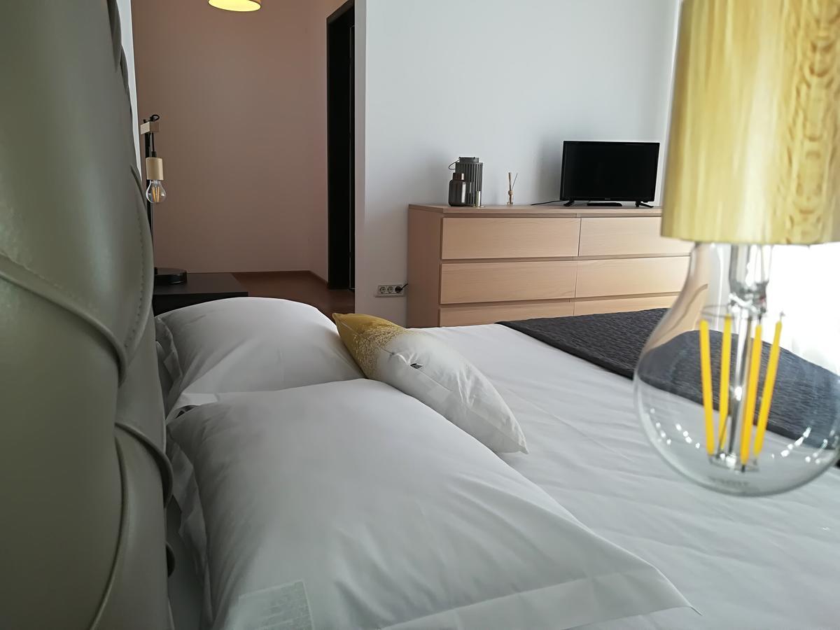 Smart Rooms Букурещ Екстериор снимка