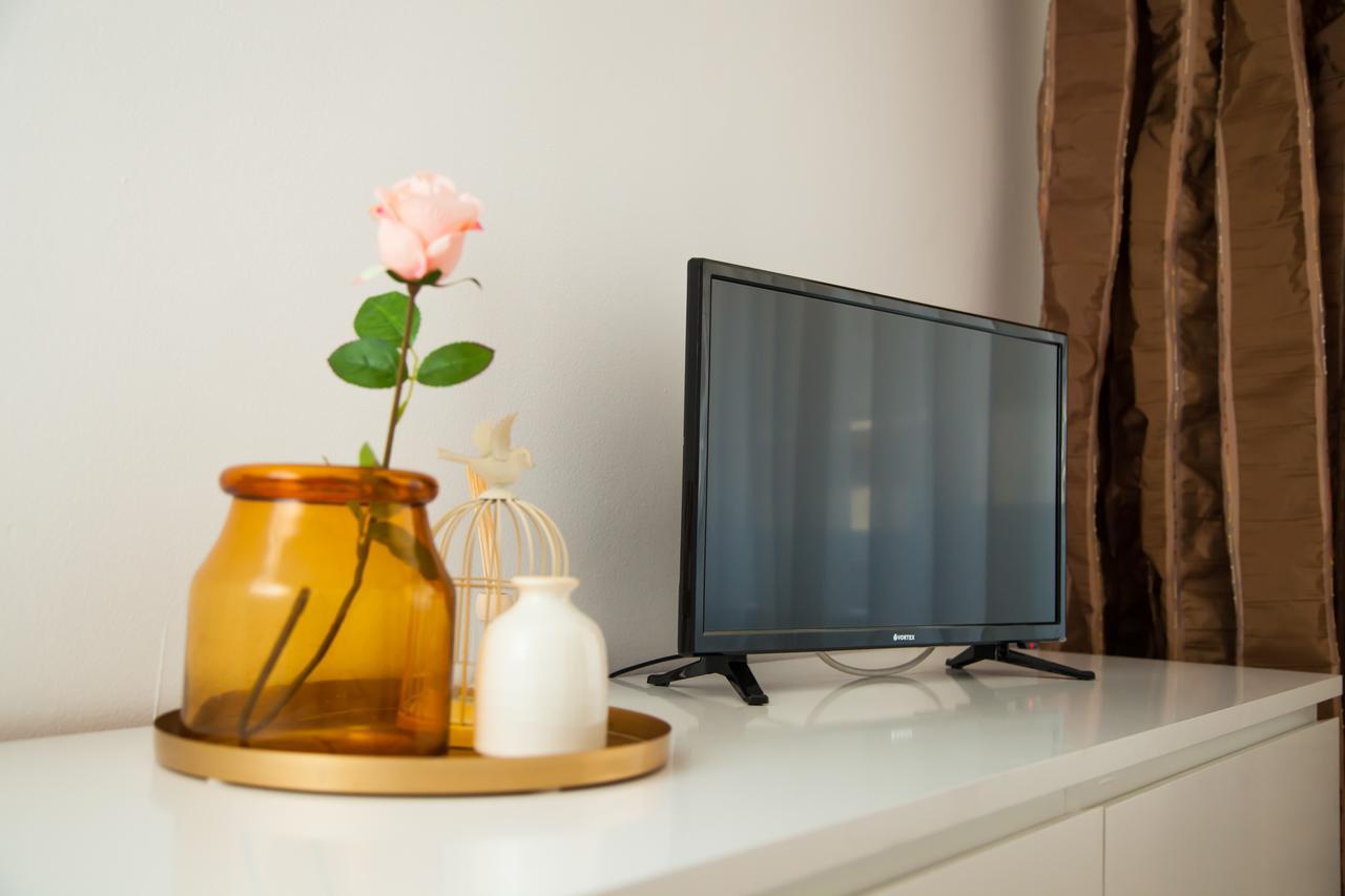 Smart Rooms Букурещ Екстериор снимка